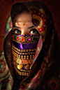 美丽而神秘的阿拉伯女人