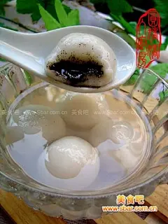 如何做爆浆黑芝麻汤圆的做法（元宵节菜谱）