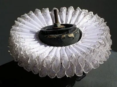 Elizabethan ruff: -花瓣网