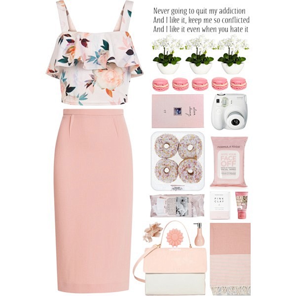 #floral
#nude
#ootd
...