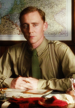 #TomHiddleston##制服系列...