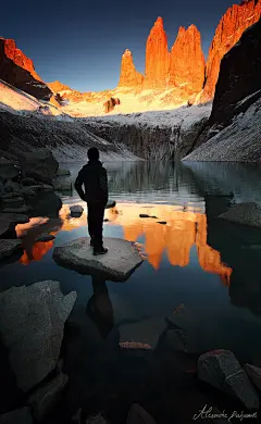 谁念西风独自凉，萧萧黄叶闭疏窗，沉思往事立残阳。------陷入沉思 摄于巴塔哥尼亚 作者 autumn-ethereal