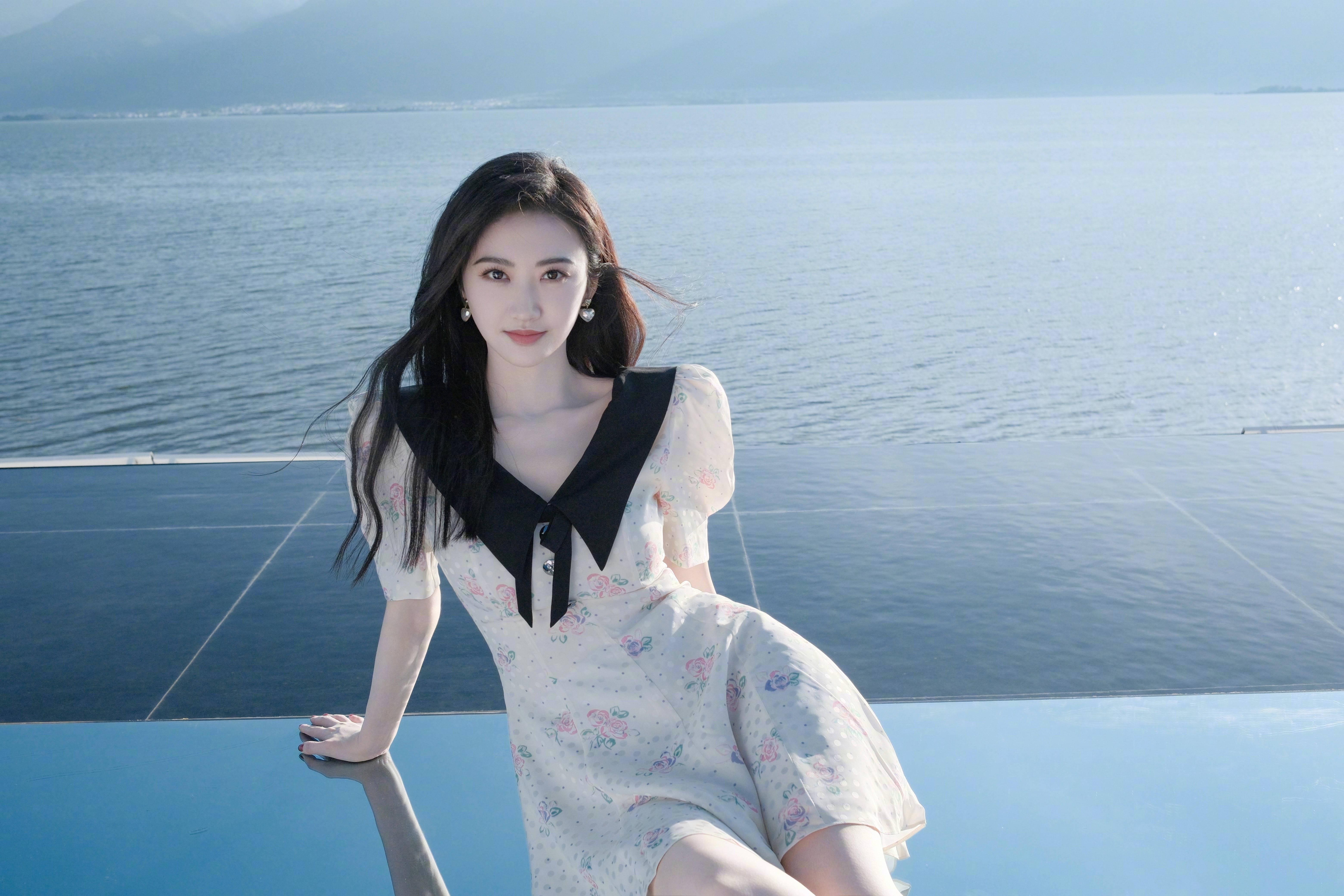 美女壁纸_美女自拍