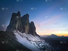 拉瓦雷多的三层。斯普林。