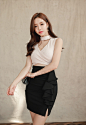 ▼SonYoonJoo▲170427图片_TN更新(简易交叉螺丝凸纹后现代上衣)_孙允珠吧_百度贴吧