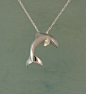 小银海豚吊坠