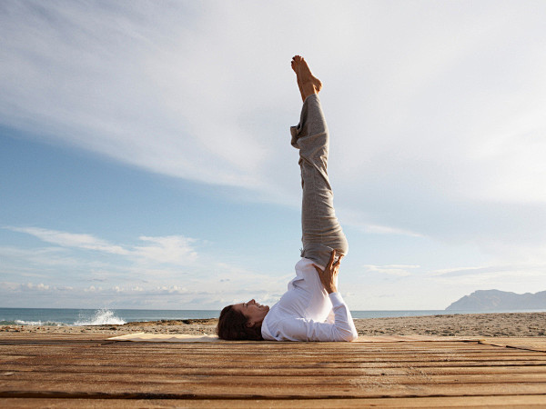 Sarvangasana yoga, y...