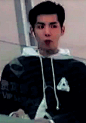 #吴亦凡# 【吴亦凡GIF】近景远景都萌翻天，凡式表情包已get√ 。。 [CR:logo& NAM-STER& TEDDYMOONY& 牛仔控vivi& CindyLee就是筱慧呀& Yakult呆]