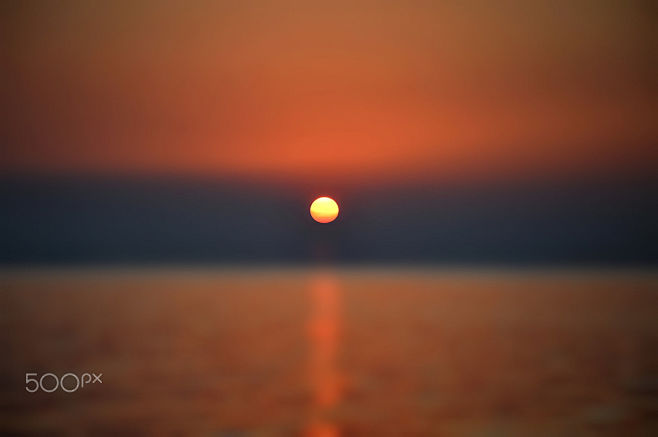 The sun by Taisen Li...