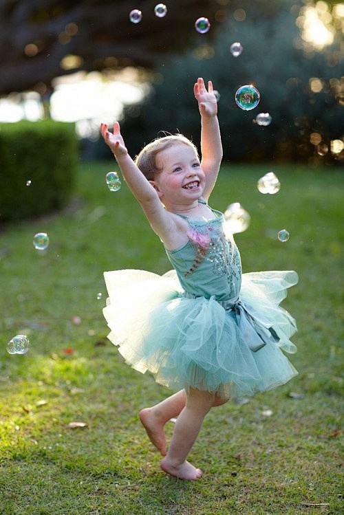 tutus & bubbles
