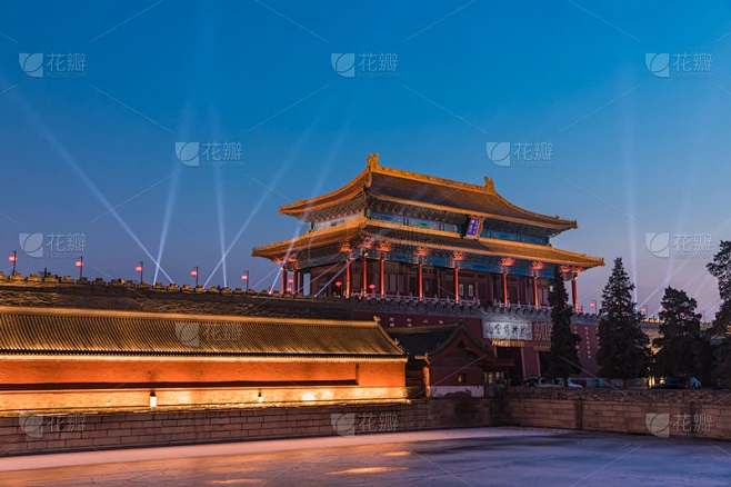 北京,夜晚,故宫,灯光秀,灯笼,世界遗产,复古风格,色彩鲜艳,户外,建筑图片_建筑图片素材-花瓣网