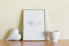 模型模板与A4银框架，白色瓷心和瓷白色杯