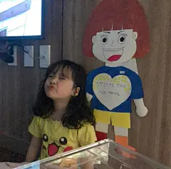 新发型，最后这个白眼翻的我给90分哈哈哈 ​​​​ _表情包_T2019228 #率叶插件，让花瓣网更好用_http://jiuxihuan.net/lvye/#