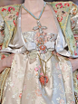 Christian Lacroix Fall 2008 : #服装设计  #秀场回顾  #审美积累