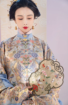 HaBill采集到服装