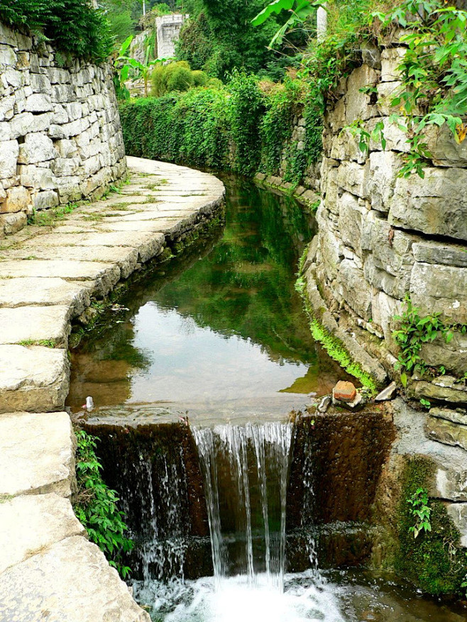 贵州铜仁市思南县板桥乡郝家湾村,是一个以.