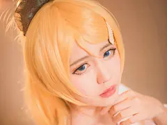 性感童颜巨乳美女coser写真桌面壁纸1下载