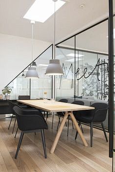 #office interior des...