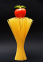 饮食,摄影,_524761843_Spaghetti, tomato and basil leaves_创意图片_Getty Images China