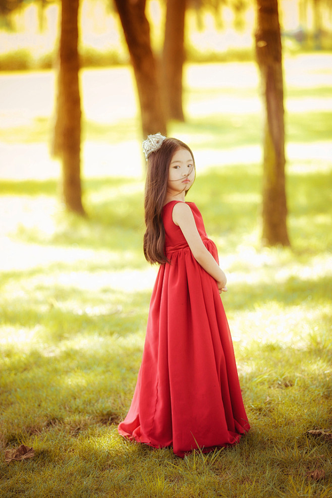 红衣少女儿童摄影