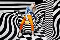 究竟什么是欧普艺术？_art : 欧普艺术盛行于1960年代，运用视觉的扭曲、错视、律动、及空间上的幻觉，亦称为视觉艺术或知觉抽象，欧普艺术也称光学艺术，幻觉艺术，纯以几何形为主，表现复杂的视觉效果。 本期时装档案，海报编编就带…