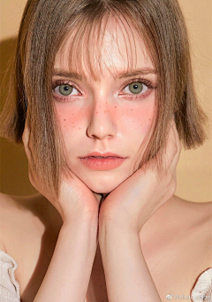 赫尔特痛痛采集到Chloe