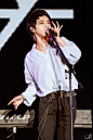 华晨宇
他的手真漂亮啊。@华晨宇yu

好好休息 ​​​​