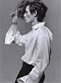 Tilda Swinton - classic androgyny, with the perfect crisp white shirt