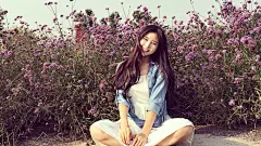 90后花季唯美女孩嫣然一笑花海背景美女桌面壁纸高清全屏http://www.kutoo8.com/