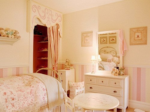 粉嫩嫩的房间