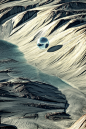 Shapes in Nature : This is a personal project meant to experiment erosion on procedural terrains. The goal of the project was to find a good way to import terrains from World Machine into Vue. The process was long and boring because I wanted to get a very