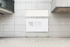 墙上的空白广告牌