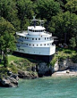 ✿ڿڰۣ(̆̃̃❤Aussiegirl #Unique #Homes  Why not live in a cruise ship...