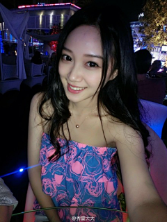 Ernest丶采集到美女