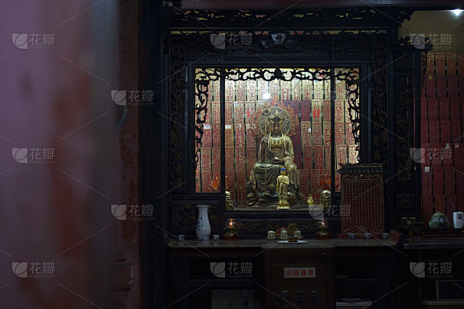一尊佛像