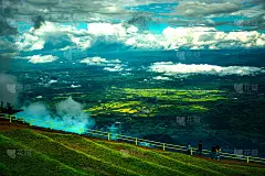 雾和山那牵挂季节的寂寞的人，还是在节日的那天和家人一起去，然后享受冬天。