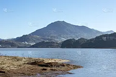 孤独的松树和索爱旺湖