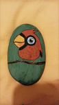  手绘 石头 岩颜手绘 礼物 彩色 鹦鹉 绿色 红色 可爱