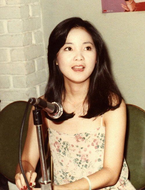 胖熊要冬眠从不甚了了,转采于2018-11-11 22:11:39邓丽君颜值正义胖熊