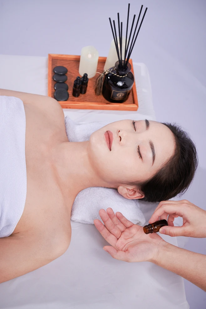 精油香薰美容美体精修人物摄影图片