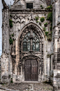 摄影｜欧洲小镇、教堂、风景、建筑。
图源：Pinterest。
关键词：旅游、风景、建筑、场景设计、绘画参考。
抄送组织：#艺术哲人# @艺术哲人 ​​​​