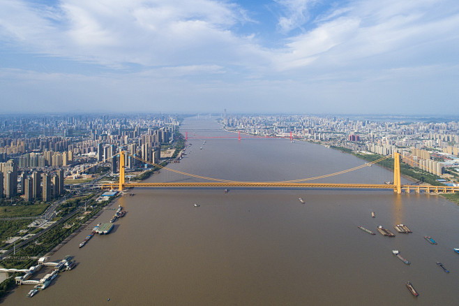 5.武汉杨泗港长江大桥（时为世界最大跨度（1700m）双层公路悬索桥）