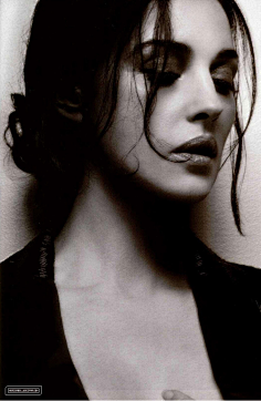 明星-花瓣网|陪你做生活的设计师 | 莫妮卡贝鲁奇