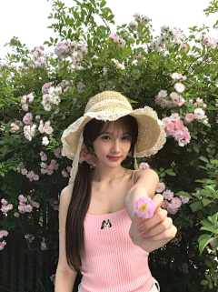 大雨不湿心゜采集到美女模特/精修写真/人像摄影/光影参考/动态姿势