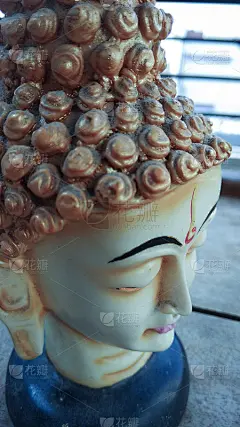 佛像背景为佛主