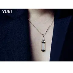 YUKI潮男士女生钛钢项链 夜光石水晶吊坠韩国设计锁骨链夜晚发光-tmall.com天猫