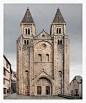 德国摄影师Markus Brunetti拍摄的一系列欧洲各大具有历史意义的教堂和修道院的外部细节结构。该系列照片使欣赏者可以清楚地比较不同国家、不同时代以及不同风格的宗教建筑类型。