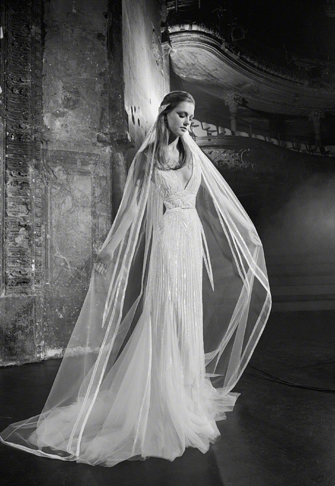 Elie Saab Bridal 201...