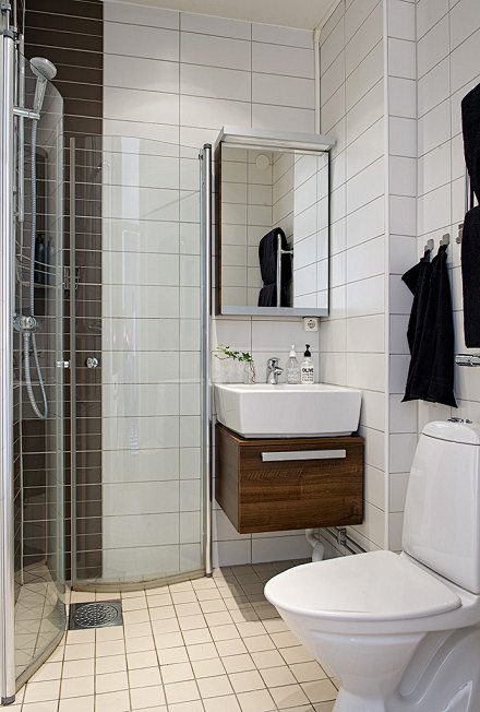 一种节省空间的卫生间淋浴门设计，小户型尤...