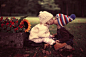 孩子的亲吻孩子的拥抱，是最真挚最纯真的情感~这些小孩子长得好像洋娃娃~